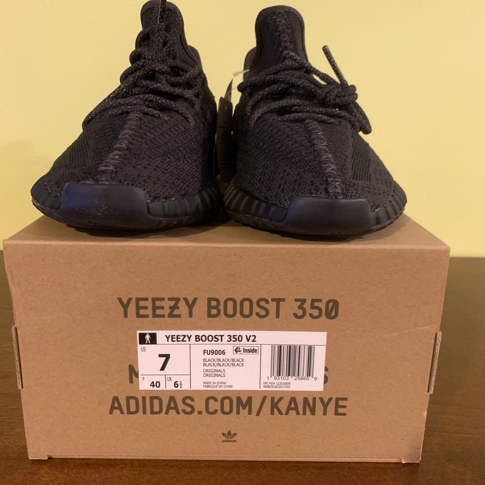 Yeezy Boost 350 Black